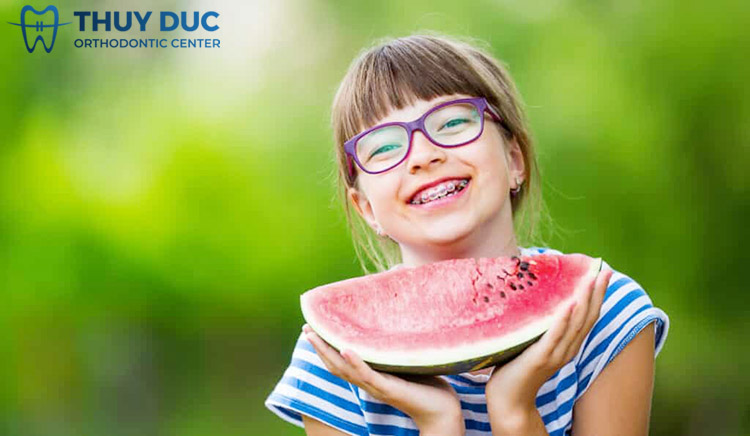 8. Chế độ ăn uống cho trẻ niềng răng 1 8. Chế độ ăn uống cho trẻ niềng răng 1