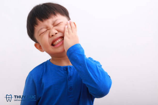 Răng đau nhức, ê buốt 1 Răng đau nhức, ê buốt 1