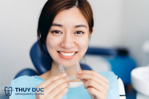 Niềng răng Invisalign. 1 Niềng răng Invisalign. 1