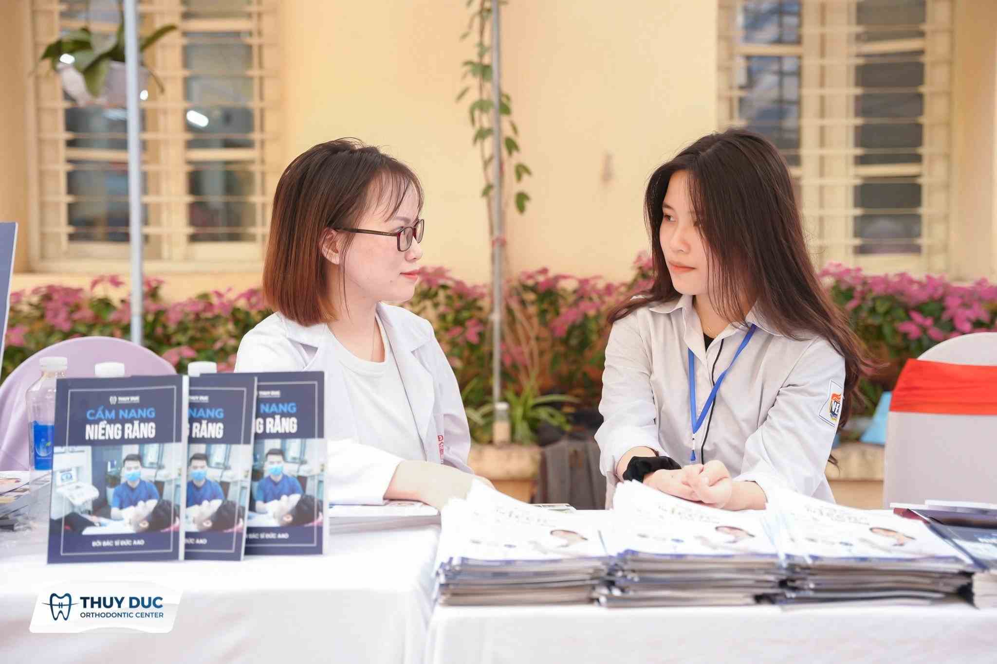 THÚY ĐỨC x THPT VIỆT ĐỨC HÂN HẠNH LÀ NHÀ TÀI TRỢ KIM CƯƠNG CHO SỰ KIỆN  THÚY ĐỨC x THPT VIỆT ĐỨC HÂN HẠNH LÀ NHÀ TÀI TRỢ KIM CƯƠNG CHO SỰ KIỆN