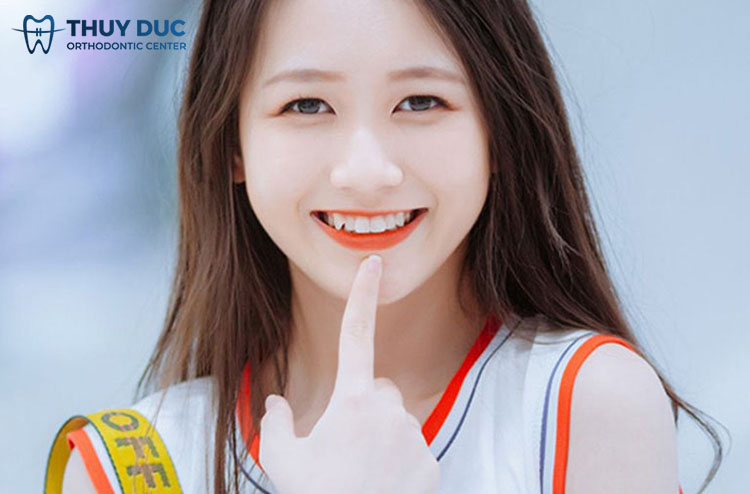 2.2. Răng khểnh 1 2.2. Răng khểnh 1