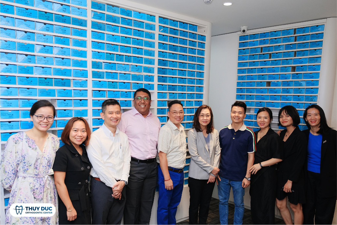 Nha khoa Thúy Đức đón tiếp Giám đốc điều hành Align Châu Á Thái Bình Dương và Giám đốc Marketing Align khu vực Đông Nam Á, Giám đốc Điều hành Align Việt Nam 2 Nha khoa Thúy Đức đón tiếp Giám đốc điều hành Align Châu Á Thái Bình Dương và Giám đốc Marketing Align khu vực Đông Nam Á, Giám đốc Điều hành Align Việt Nam 2