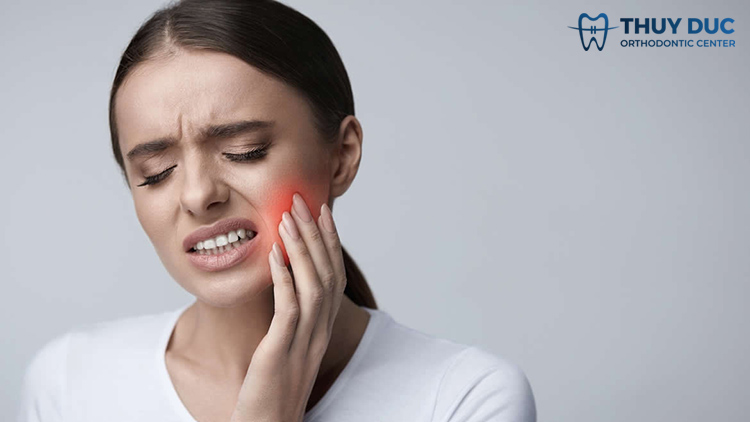 1. Dấu hiệu nhận biết răng bọc sứ bị viêm tuỷ 1 1. Dấu hiệu nhận biết răng bọc sứ bị viêm tuỷ 1