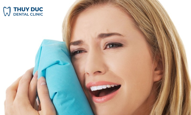 Nên làm gì để giúp vết mổ răng khôn nhanh lành? 1