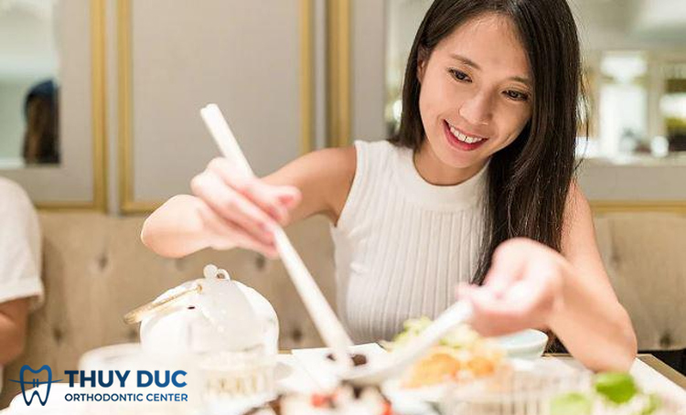 Nhổ răng khôn nên ăn gì, kiêng gì để hồi phục nhanh nhất 1 Nhổ răng khôn nên ăn gì, kiêng gì để hồi phục nhanh nhất 1