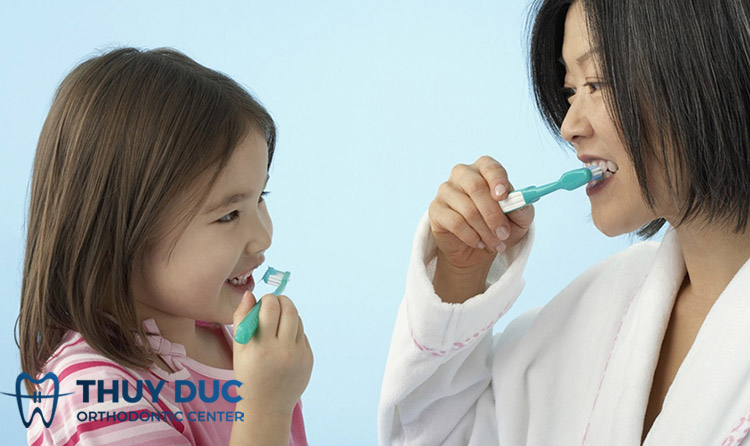 Cách chăm sóc và bảo vệ răng miệng cho trẻ em 1 Cách chăm sóc và bảo vệ răng miệng cho trẻ em 1