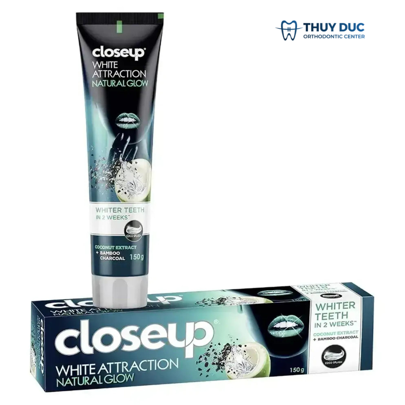 2.2. Kem đánh răng Closeup White Attraction Natural Glow 1