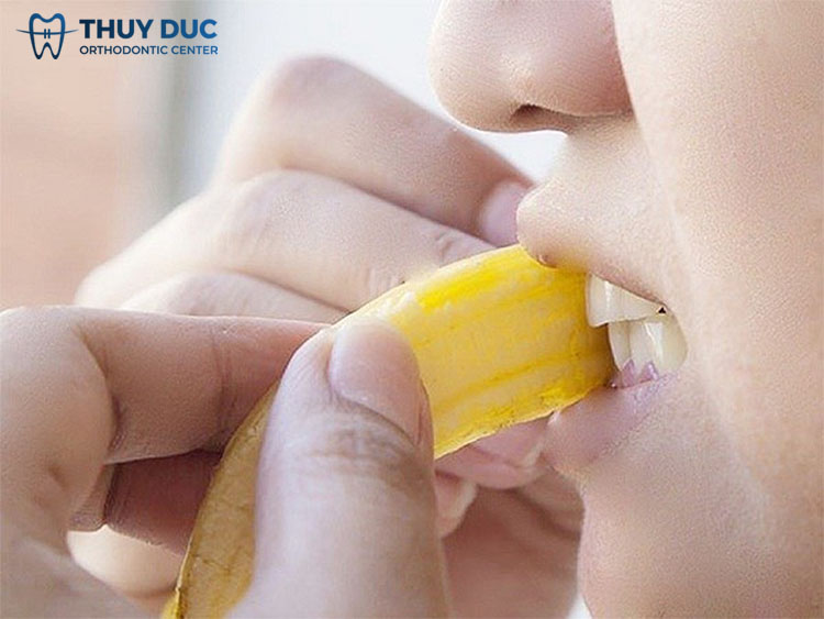 Sử dụng các nguyên liệu tự nhiên để làm trắng răng 1 Sử dụng các nguyên liệu tự nhiên để làm trắng răng 1