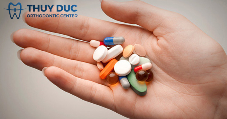 Dùng thuốc giảm đau theo chỉ dẫn của bác sĩ 1 Dùng thuốc giảm đau theo chỉ dẫn của bác sĩ 1