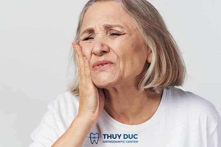 1. Người già mất răng ảnh hưởng đến sức khoẻ như thế nào? 1