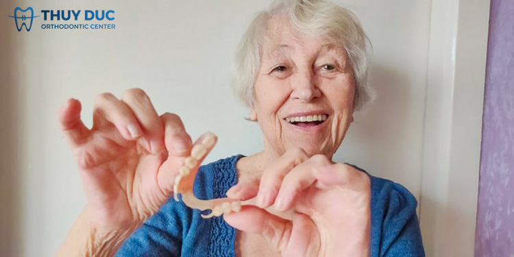 3. Trồng răng giả tháo lắp giá bao nhiêu? 1 3. Trồng răng giả tháo lắp giá bao nhiêu? 1