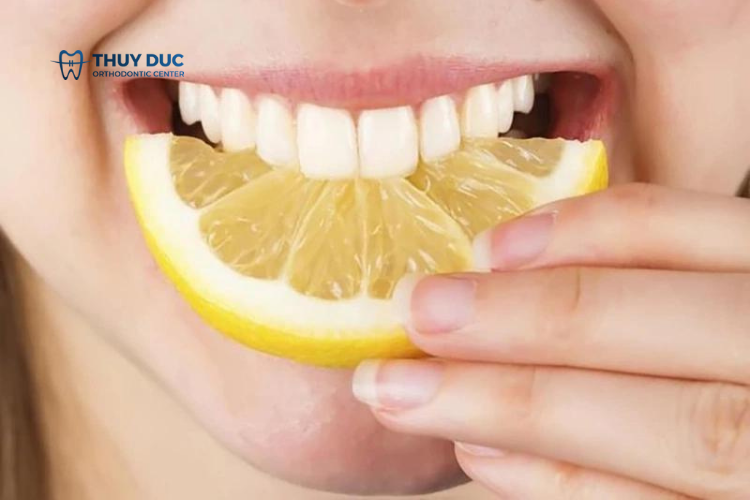 Cách tẩy trắng răng bằng chanh 1 Cách tẩy trắng răng bằng chanh 1
