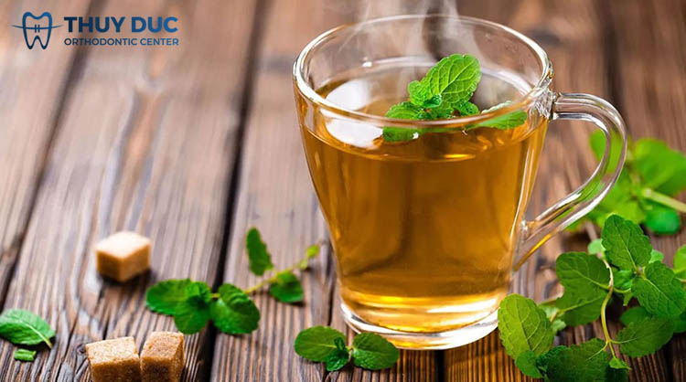 Sử dụng lá bạc hà 1