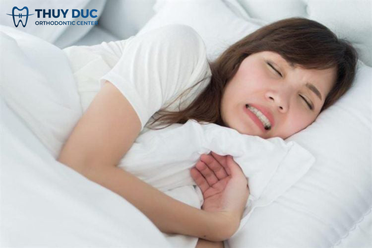 Thói quen nghiến răng 1