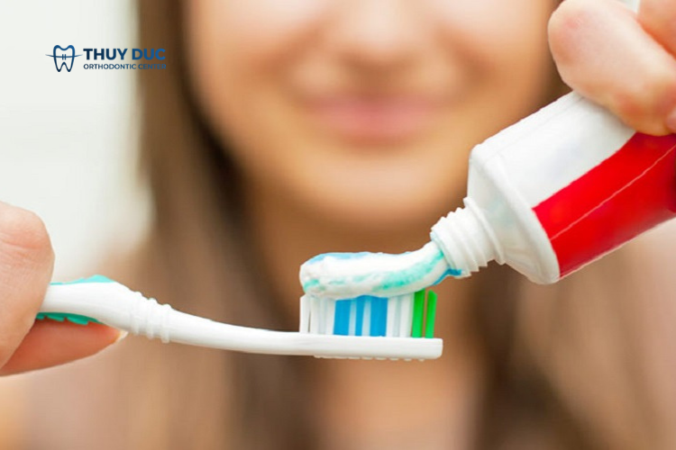 Cách để tránh bị ê buốt kéo dài sau khi lấy cao răng 1 Cách để tránh bị ê buốt kéo dài sau khi lấy cao răng 1