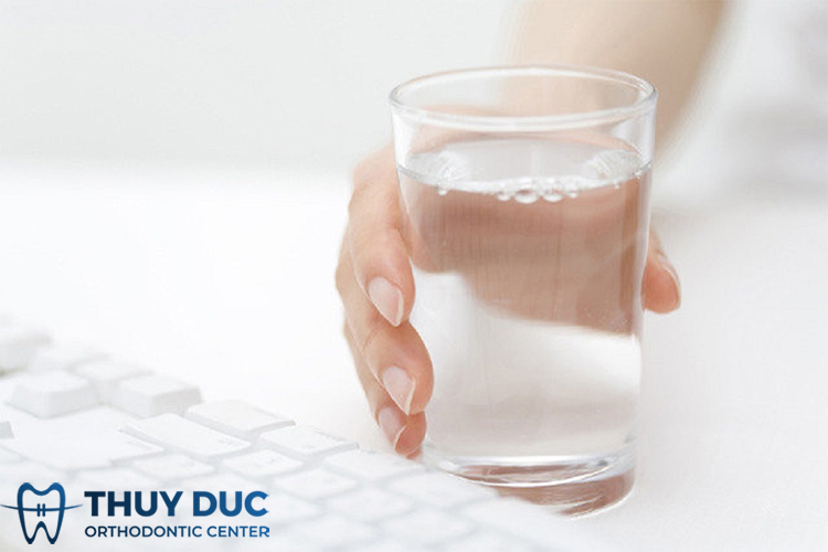 Chỉ nên uống nước lọc 1 Chỉ nên uống nước lọc 1