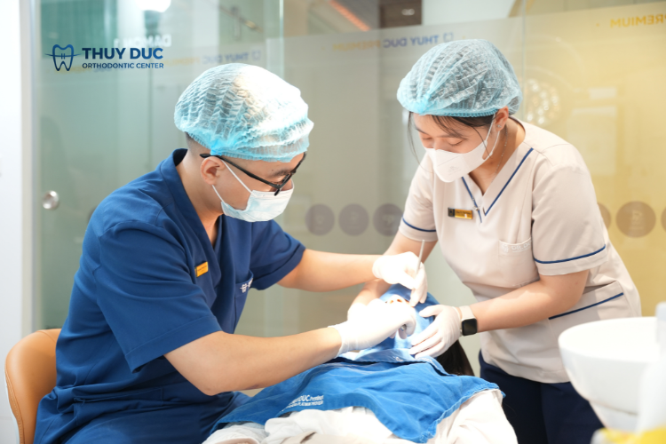 Những lưu ý khi trồng implant cho bệnh nhân tiểu đường 1